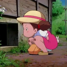 在线蹲龙猫头像